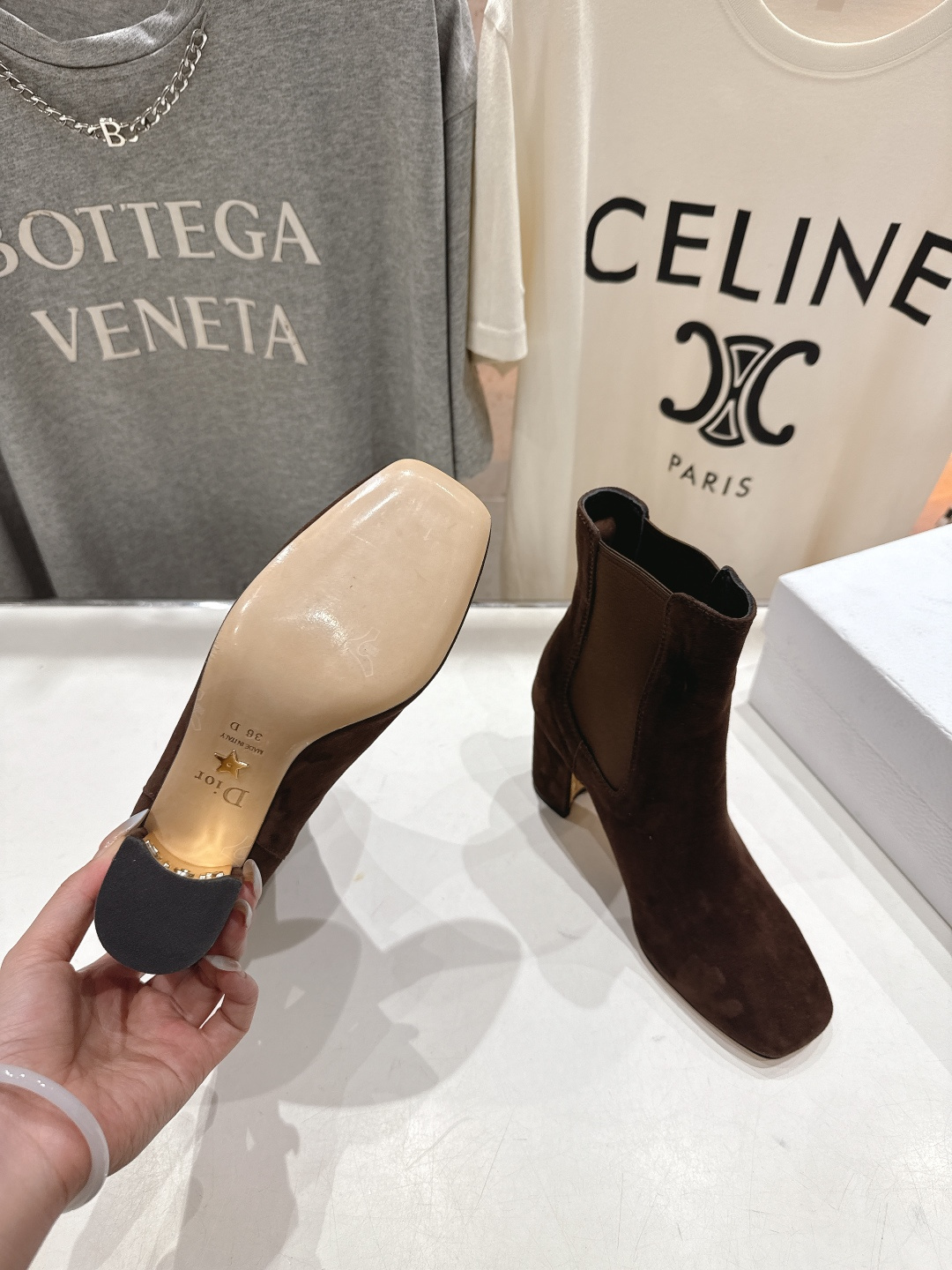 高版本出厂 Dior*迪奥D家F031 2025ss新款️高跟短靴强烈推荐款～气质十足的女王范.最优雅的