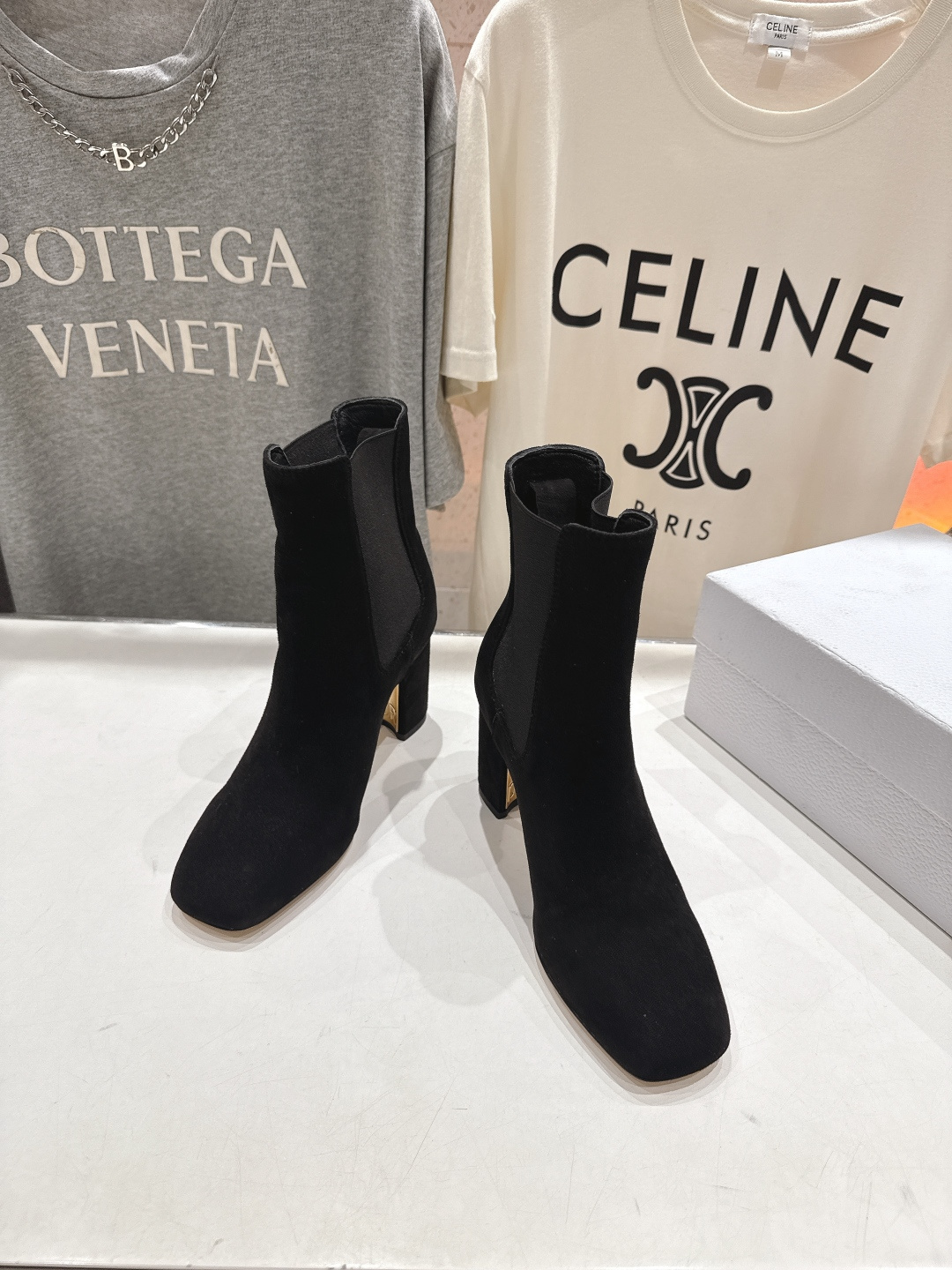 高版本出厂 Dior*迪奥D家F031 2025ss新款️高跟短靴强烈推荐款～气质十足的女王范.最优雅的