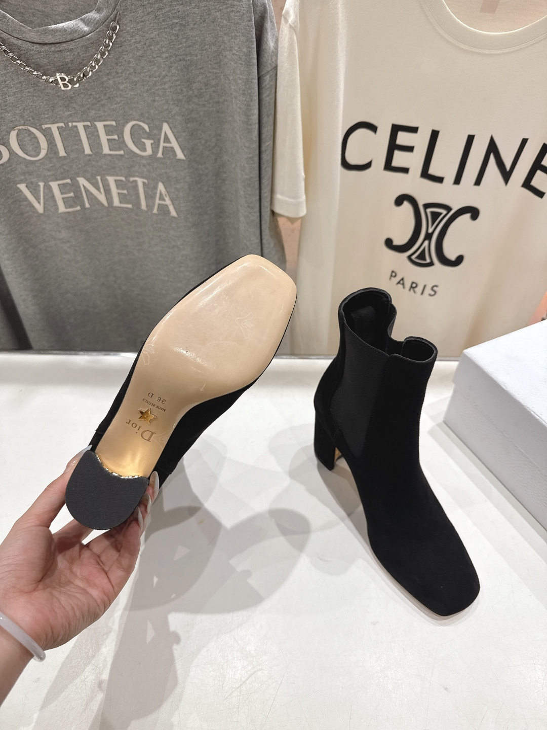 高版本出厂 Dior*迪奥D家F031 2025ss新款️高跟短靴强烈推荐款～气质十足的女王范.最优雅的