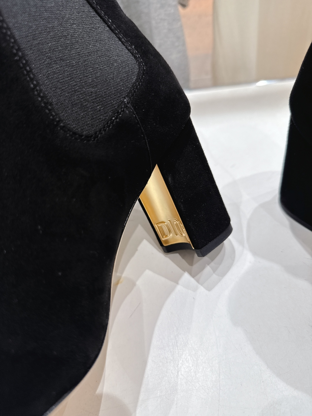 高版本出厂 Dior*迪奥D家F031 2025ss新款️高跟短靴强烈推荐款～气质十足的女王范.最优雅的