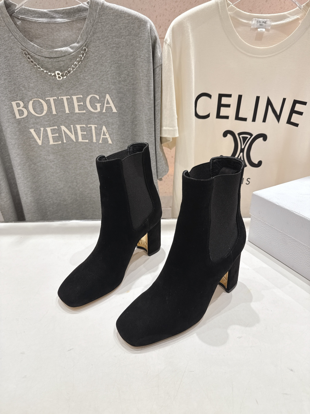 高版本出厂 Dior*迪奥D家F031 2025ss新款️高跟短靴强烈推荐款～气质十足的女王范.最优雅的