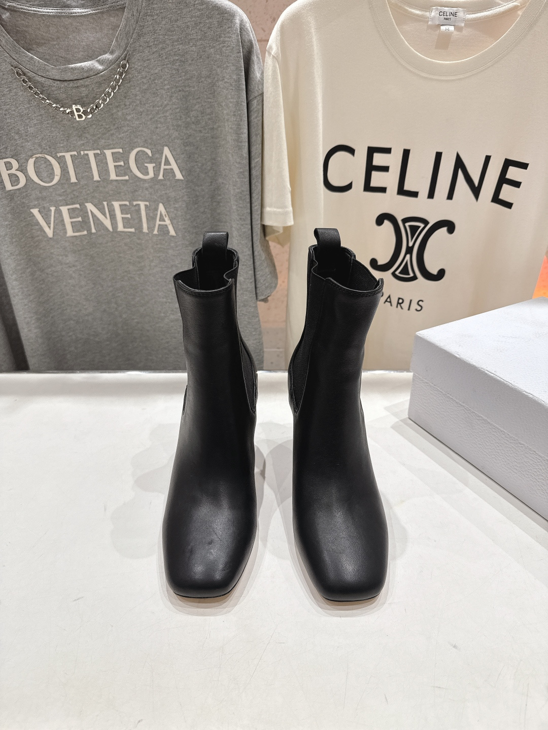 高版本出厂 Dior*迪奥D家F031 2025ss新款️高跟短靴强烈推荐款～气质十足的女王范.最优雅的