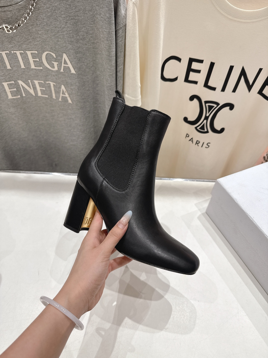 高版本出厂 Dior*迪奥D家F031 2025ss新款️高跟短靴强烈推荐款～气质十足的女王范.最优雅的