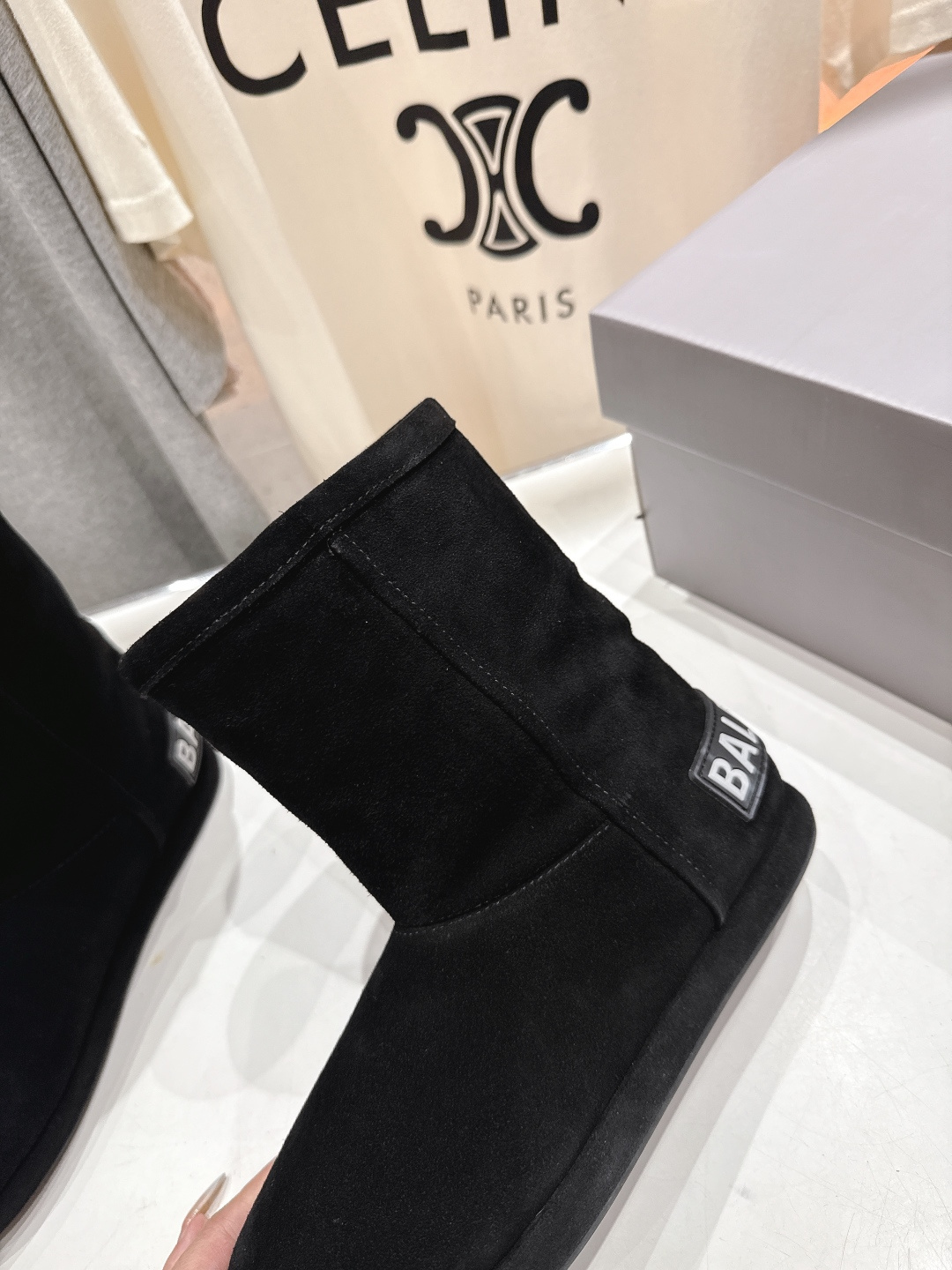 高版本出厂 BALENCIAGA*巴黎世家F022 2025ss秋冬新款羊毛短靴雪地靴冬日凛凛🏂🏻不可缺