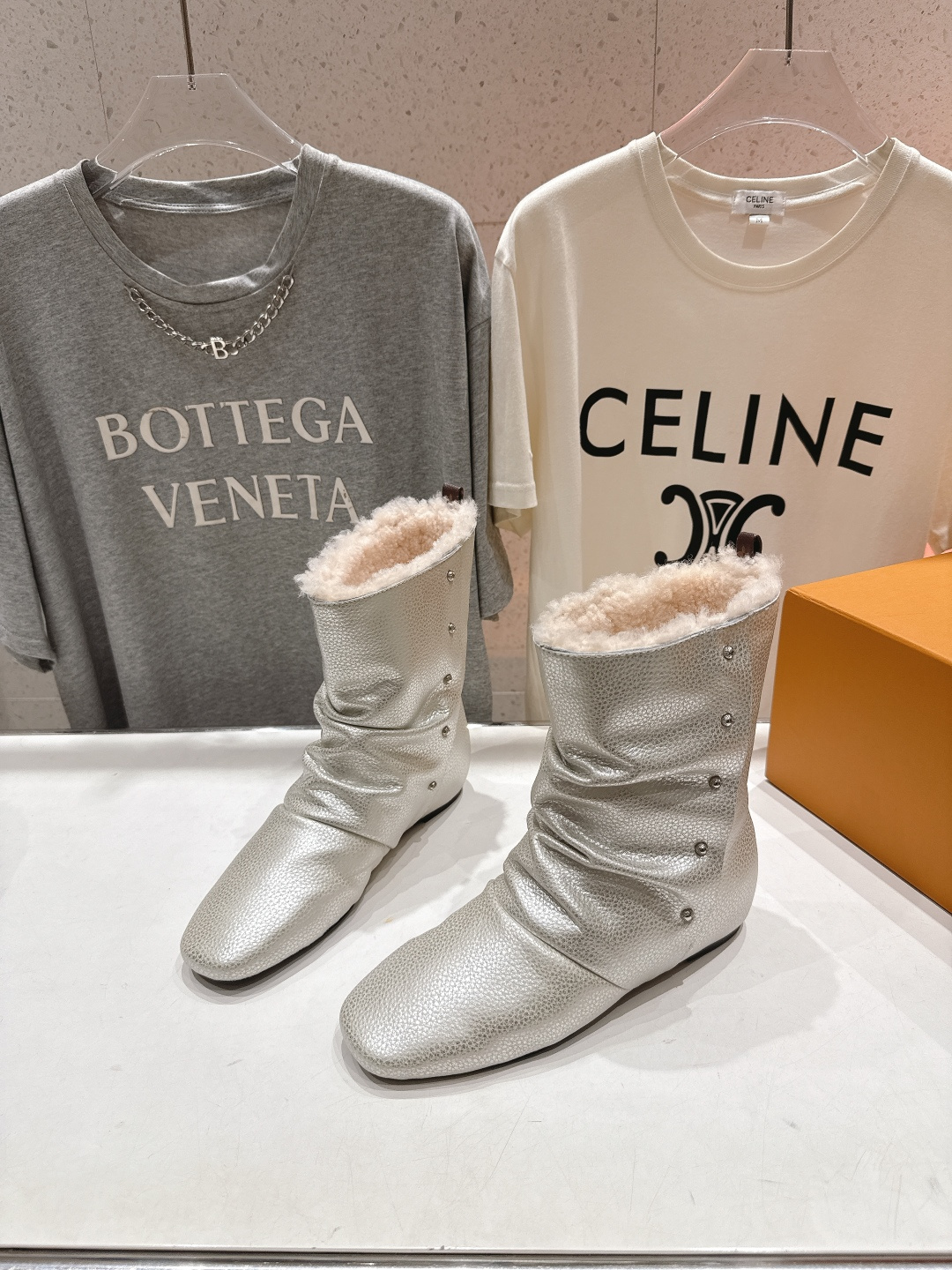 高版本出厂 LOUIS VUITTON 25ss LV驴牌秋冬新款保暖短靴雪地靴楦型百搭瘦脚yyds.造