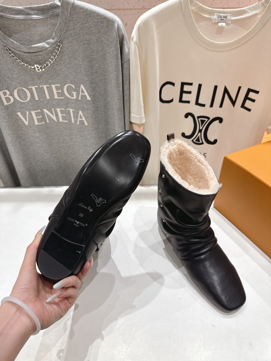 高版本出厂 LOUIS VUITTON 25ss LV驴牌秋冬新款保暖短靴雪地靴楦型百搭瘦脚yyds.造