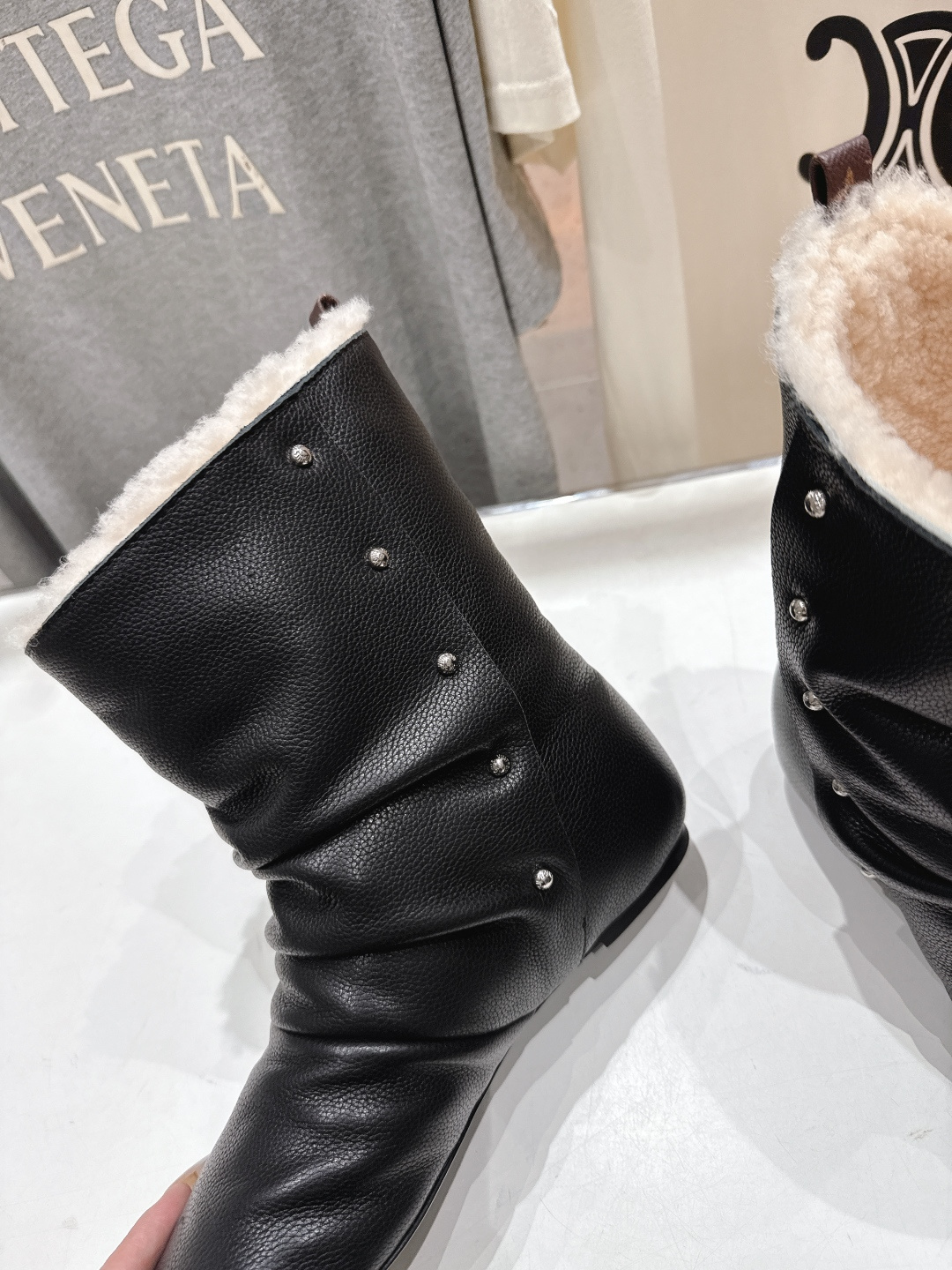 高版本出厂 LOUIS VUITTON 25ss LV驴牌秋冬新款保暖短靴雪地靴楦型百搭瘦脚yyds.造