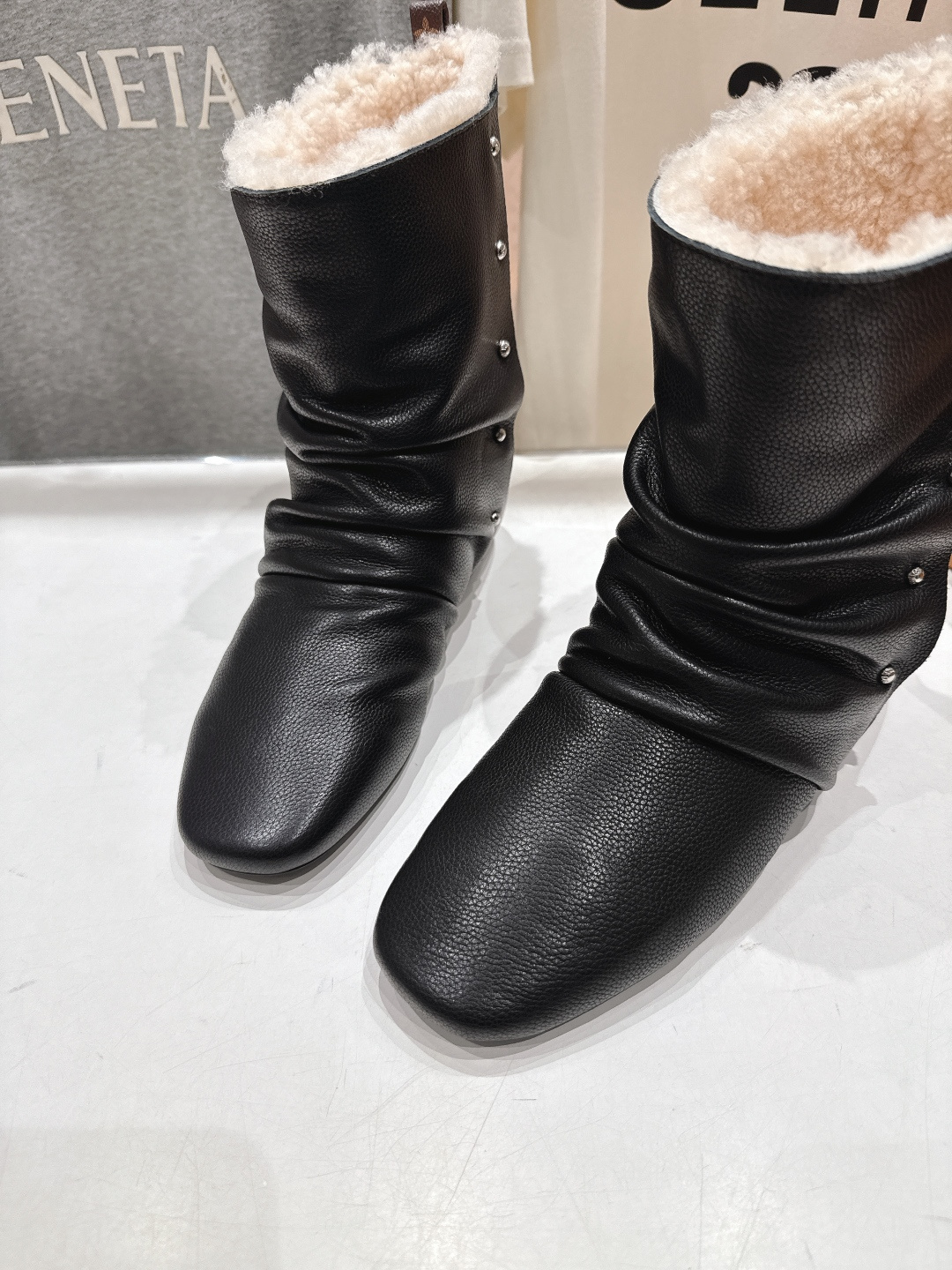 高版本出厂 LOUIS VUITTON 25ss LV驴牌秋冬新款保暖短靴雪地靴楦型百搭瘦脚yyds.造