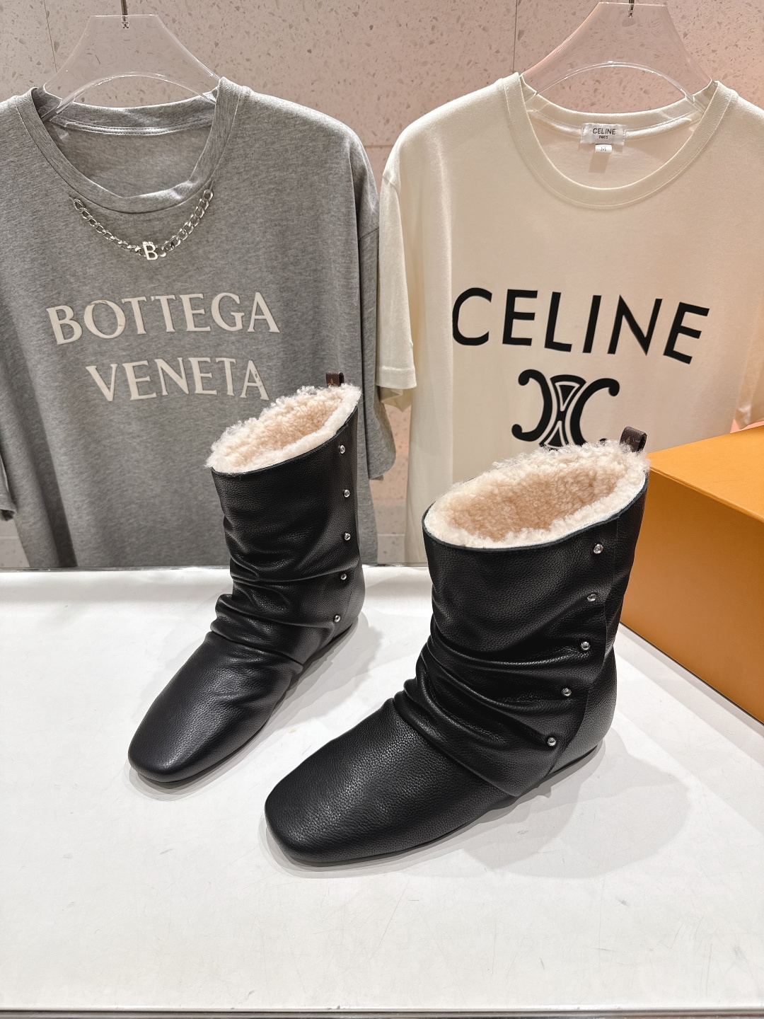 高版本出厂 LOUIS VUITTON 25ss LV驴牌秋冬新款保暖短靴雪地靴楦型百搭瘦脚yyds.造