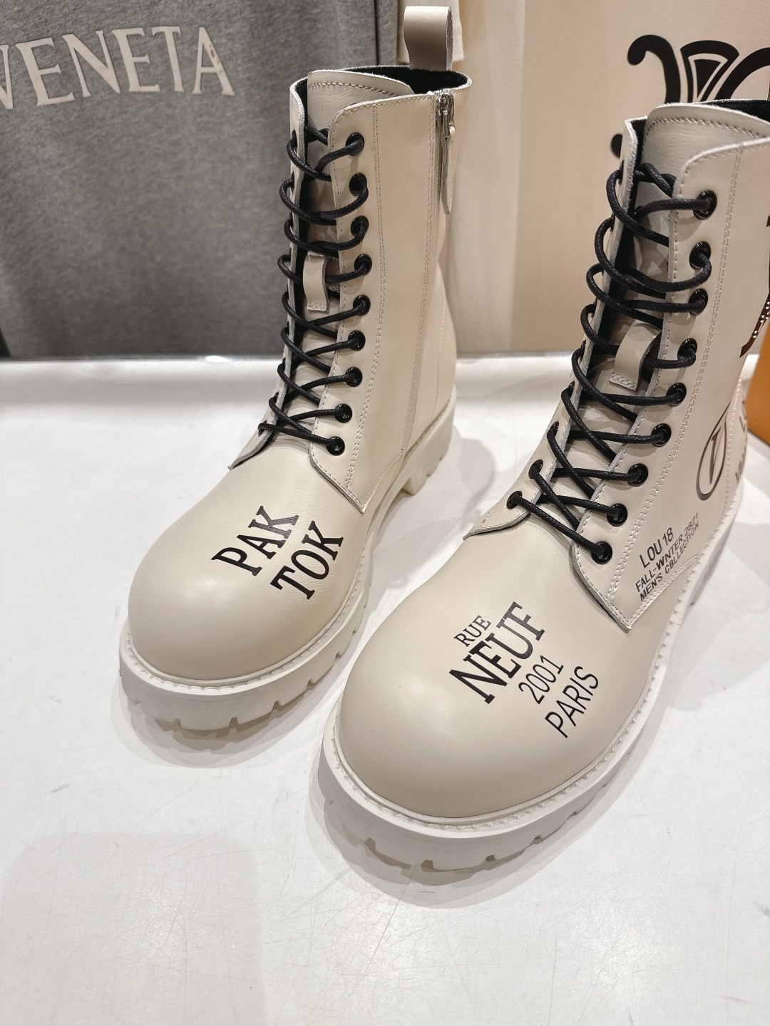 高版本出厂 情侣款 LOUIS VUITTON 25ss LV驴牌新款系带情侣英伦风帅气马丁靴短靴楦型百