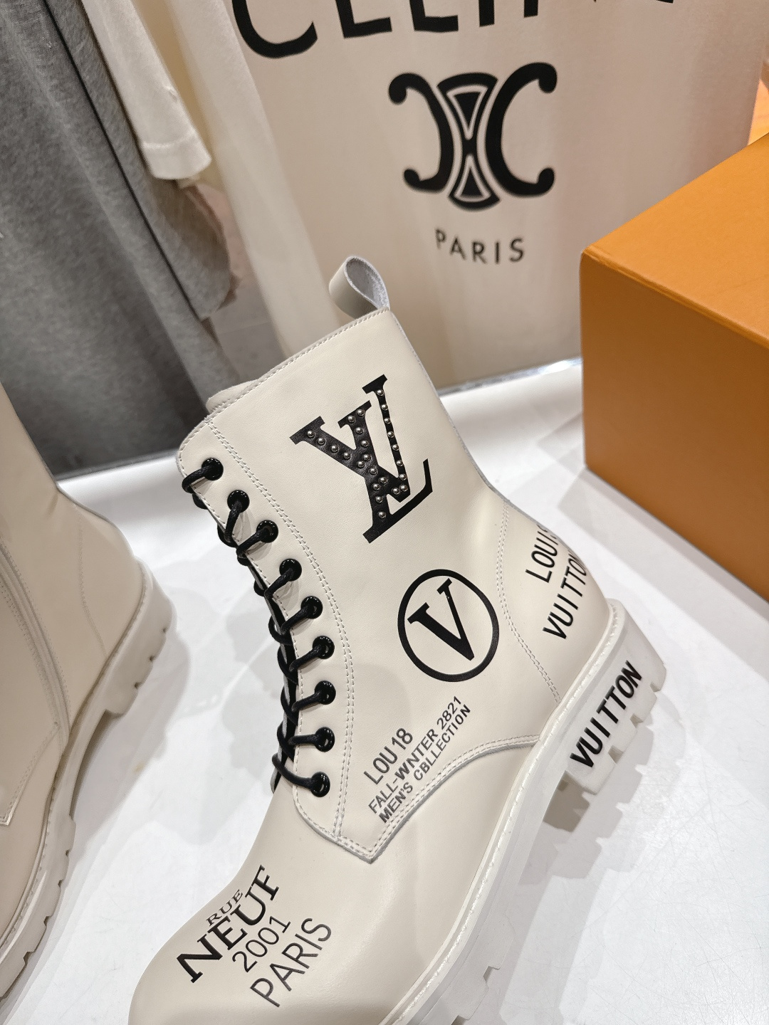 高版本出厂 情侣款 LOUIS VUITTON 25ss LV驴牌新款系带情侣英伦风帅气马丁靴短靴楦型百