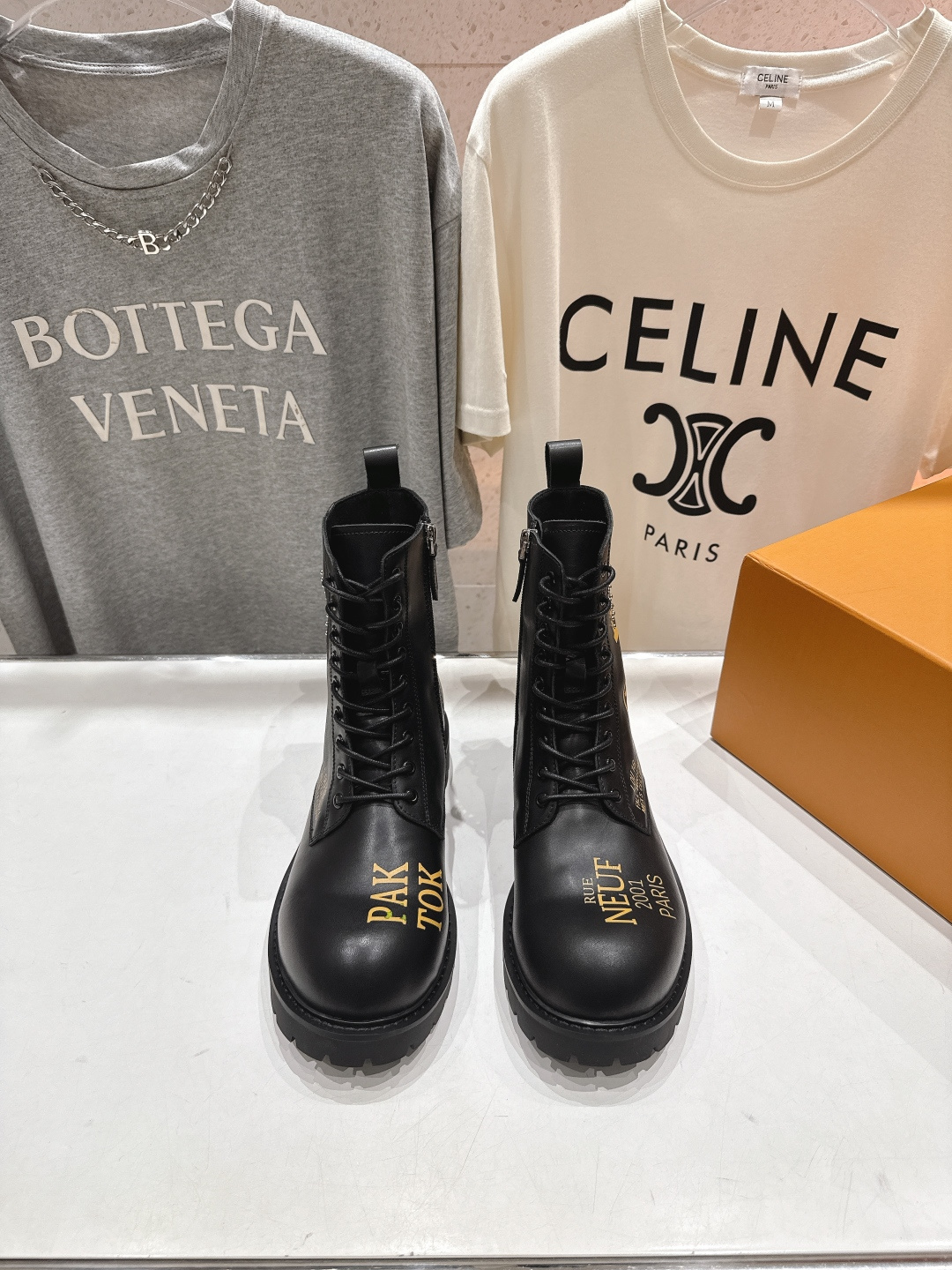 高版本出厂 情侣款 LOUIS VUITTON 25ss LV驴牌新款系带情侣英伦风帅气马丁靴短靴楦型百