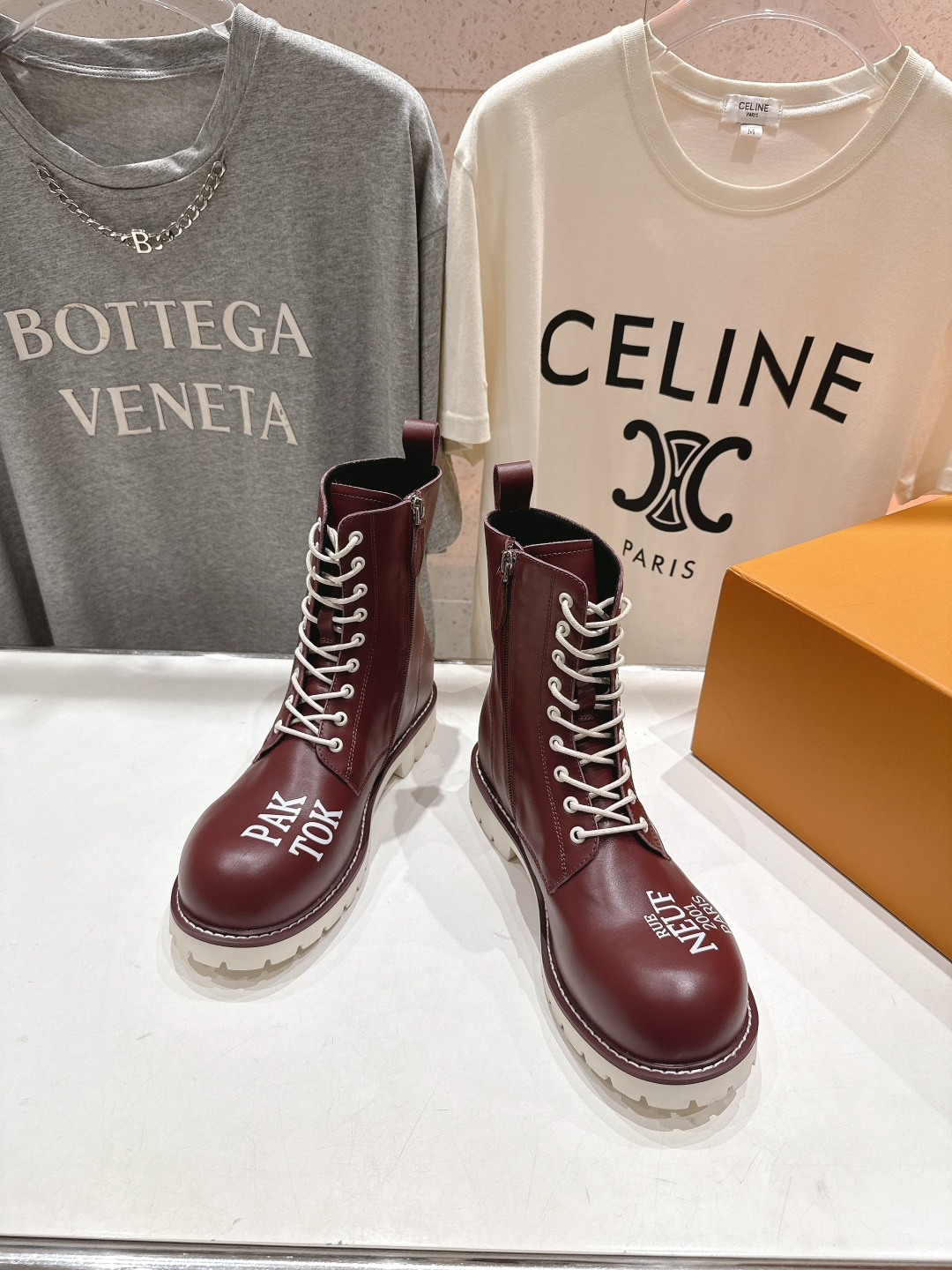 高版本出厂 情侣款 LOUIS VUITTON 25ss LV驴牌新款系带情侣英伦风帅气马丁靴短靴楦型百