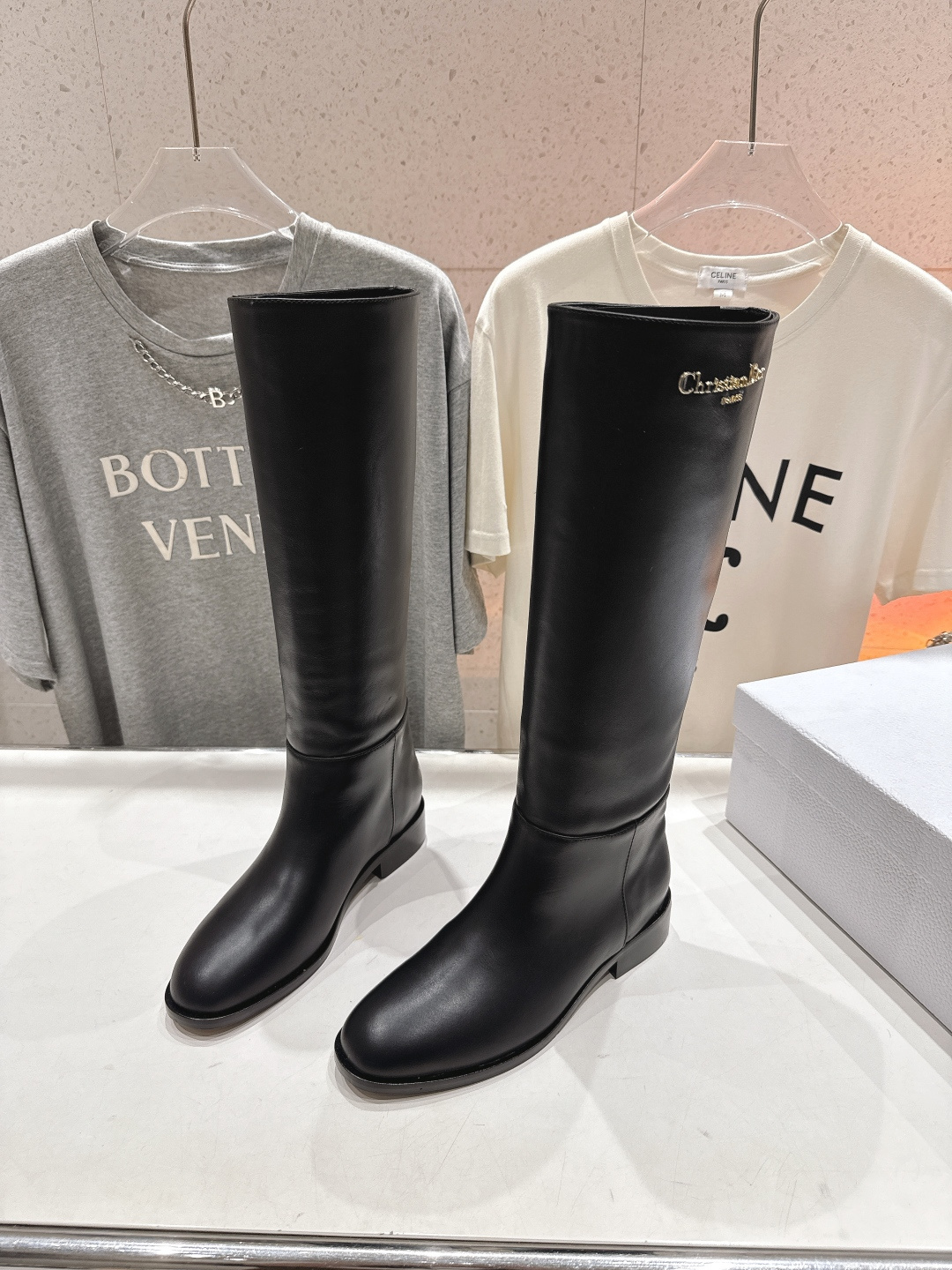 高版本出厂 Dior*迪奥D家F031 2025ss秋冬新款️平底长靴，强烈推荐款～气质十足的女王范.最