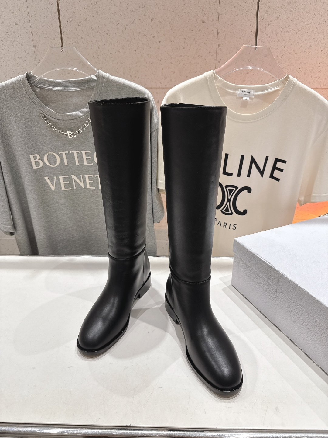 高版本出厂 Dior*迪奥D家F031 2025ss秋冬新款️平底长靴，强烈推荐款～气质十足的女王范.最