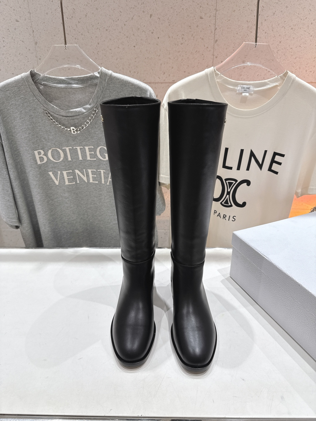 高版本出厂 Dior*迪奥D家F031 2025ss秋冬新款️平底长靴，强烈推荐款～气质十足的女王范.最