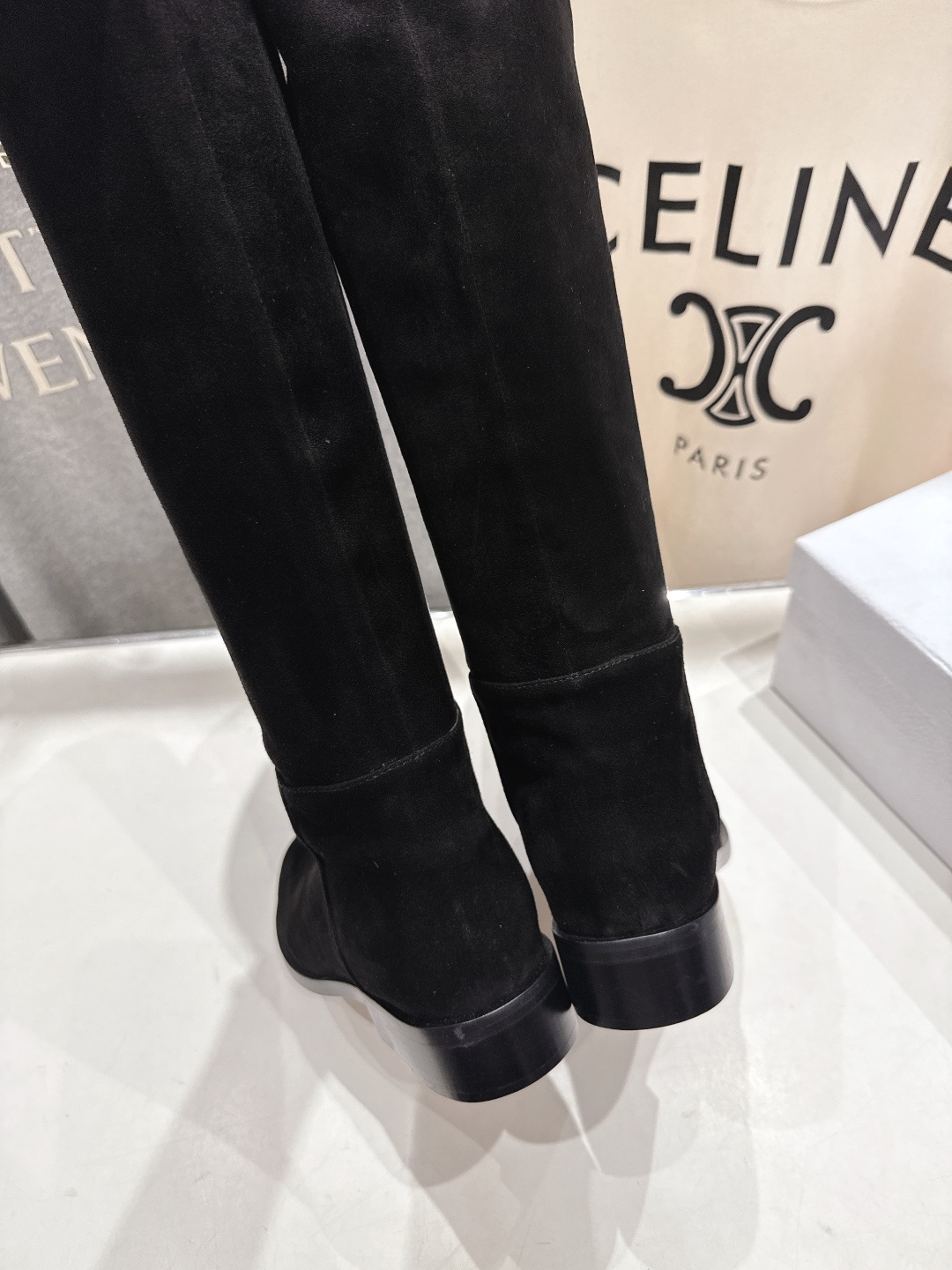 高版本出厂 Dior*迪奥D家F031 2025ss秋冬新款️平底长靴，强烈推荐款～气质十足的女王范.最