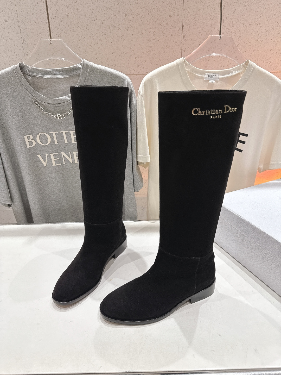 高版本出厂 Dior*迪奥D家F031 2025ss秋冬新款️平底长靴，强烈推荐款～气质十足的女王范.最