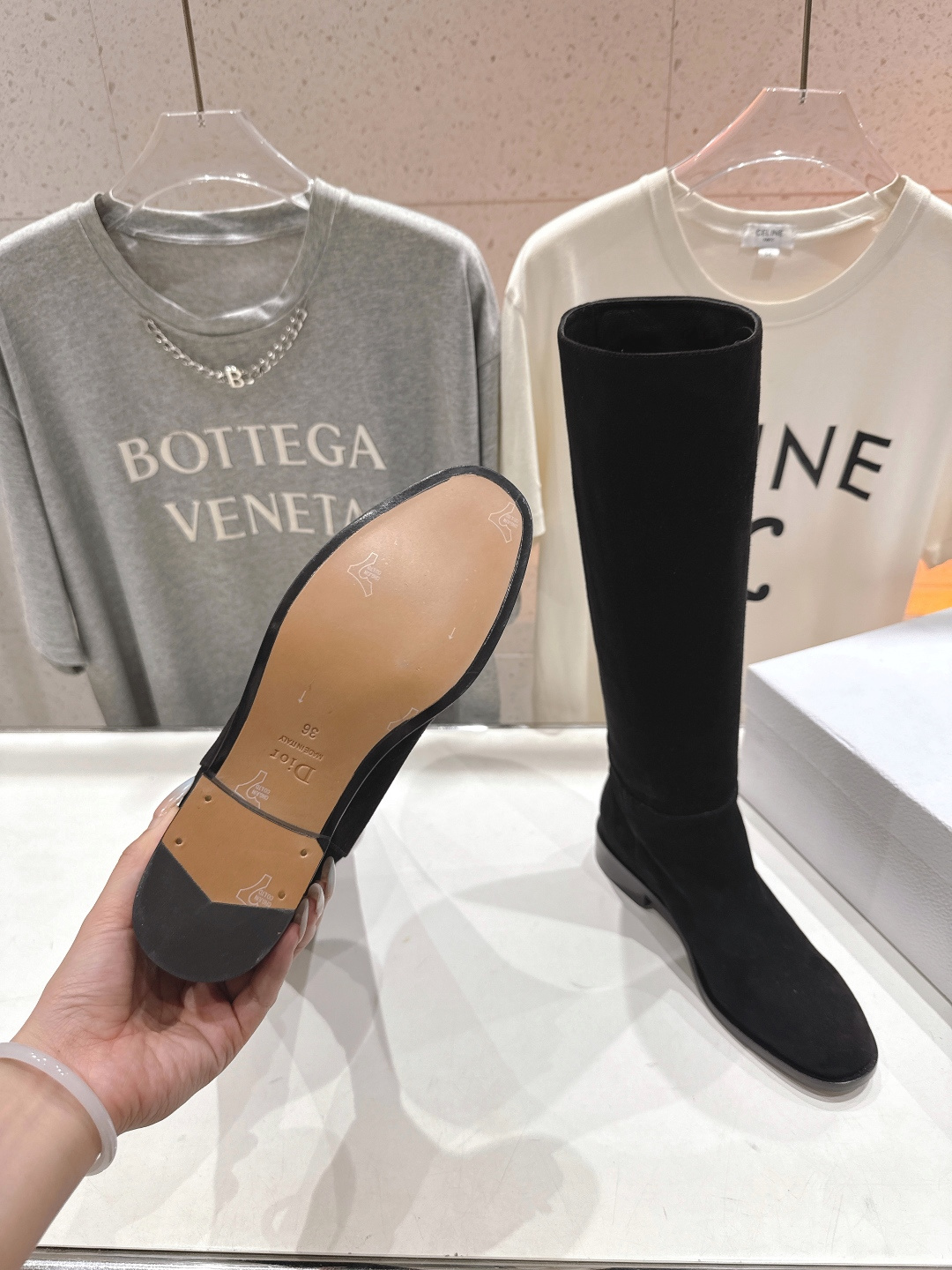 高版本出厂 Dior*迪奥D家F031 2025ss秋冬新款️平底长靴，强烈推荐款～气质十足的女王范.最