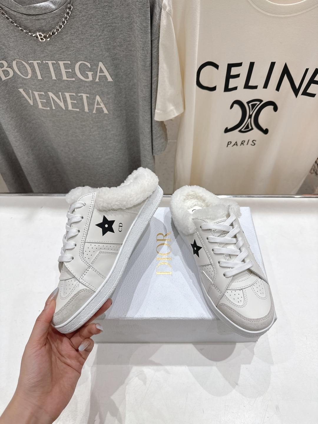 市场高版本 Dior Star 迪奥D家F037 2025ss秋冬新款半拖羊毛里休闲鞋小白鞋延续经久不衰