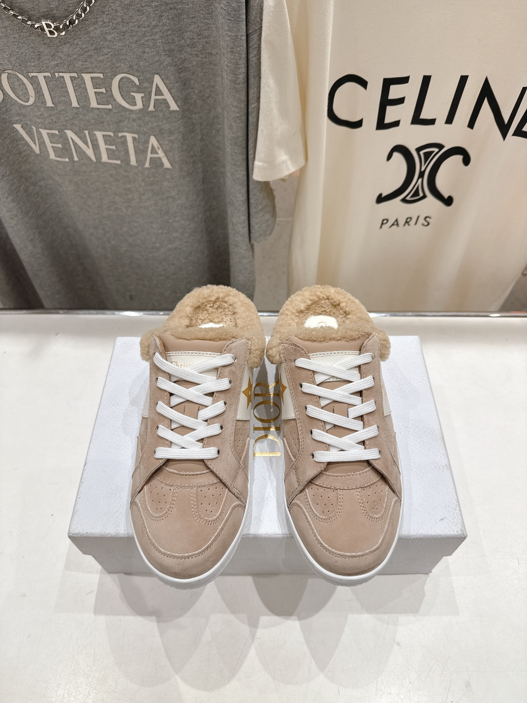 市场高版本 Dior Star 迪奥D家F037 2025ss秋冬新款半拖羊毛里休闲鞋小白鞋延续经久不衰