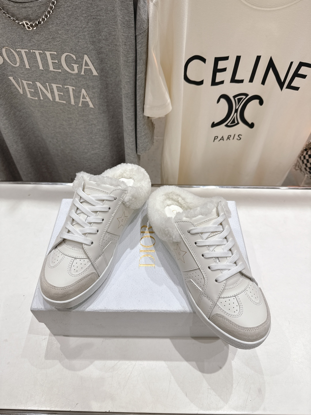 市场高版本 Dior Star 迪奥D家F037 2025ss秋冬新款半拖羊毛里休闲鞋小白鞋延续经久不衰