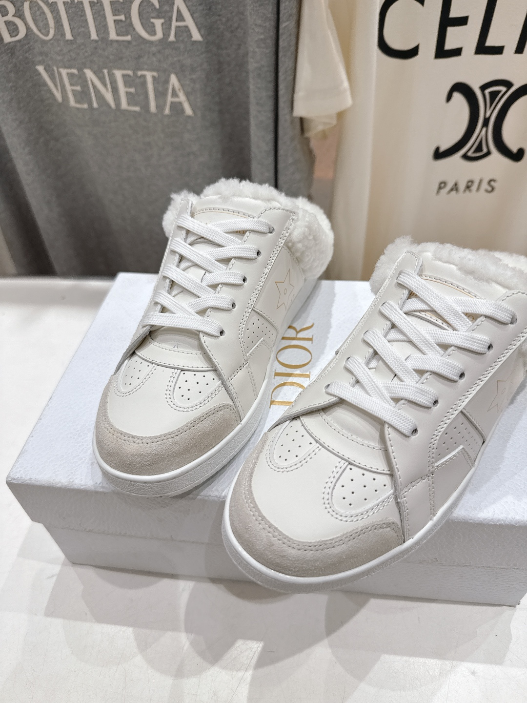 市场高版本 Dior Star 迪奥D家F037 2025ss秋冬新款半拖羊毛里休闲鞋小白鞋延续经久不衰