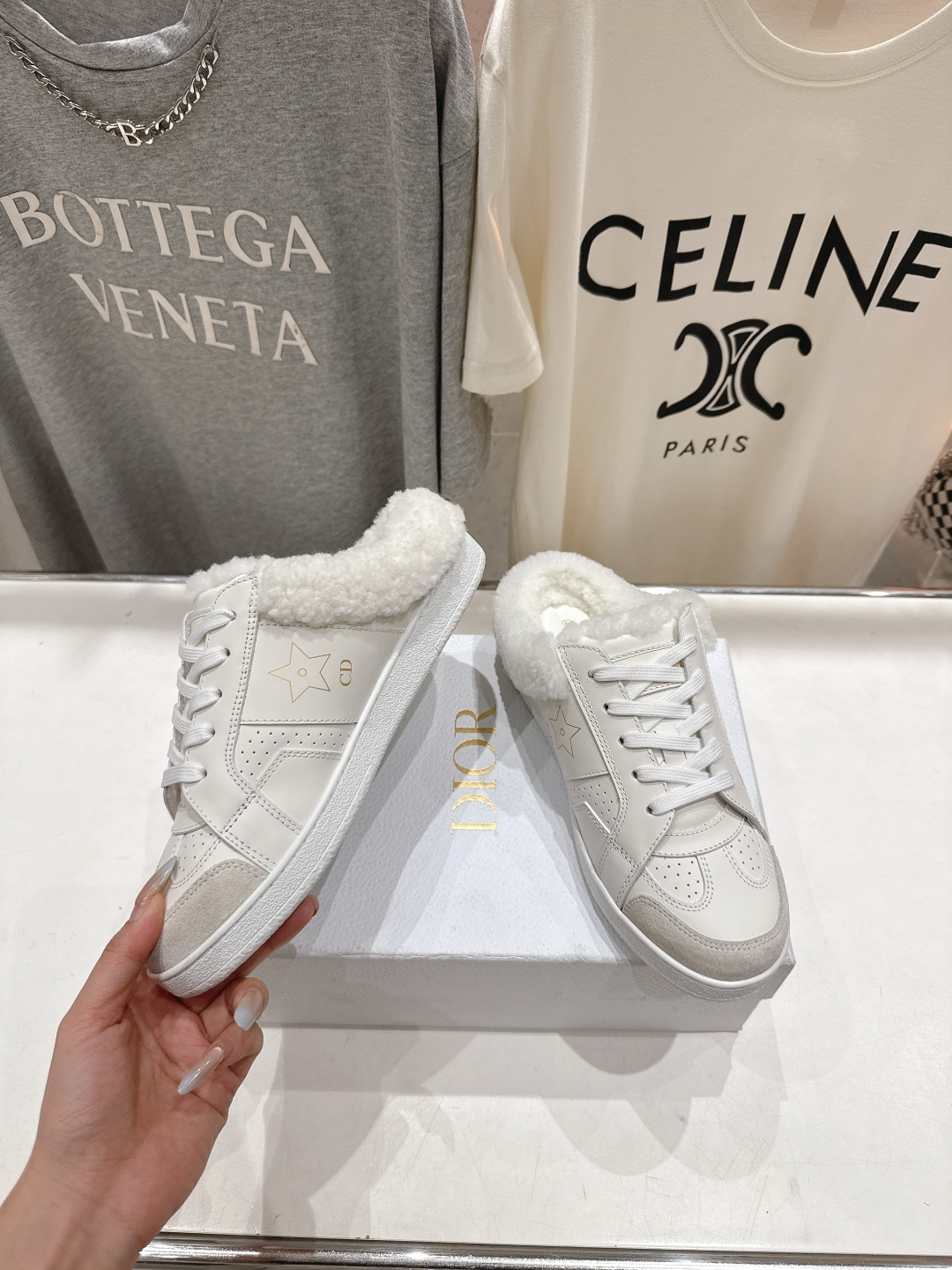 市场高版本 Dior Star 迪奥D家F037 2025ss秋冬新款半拖羊毛里休闲鞋小白鞋延续经久不衰