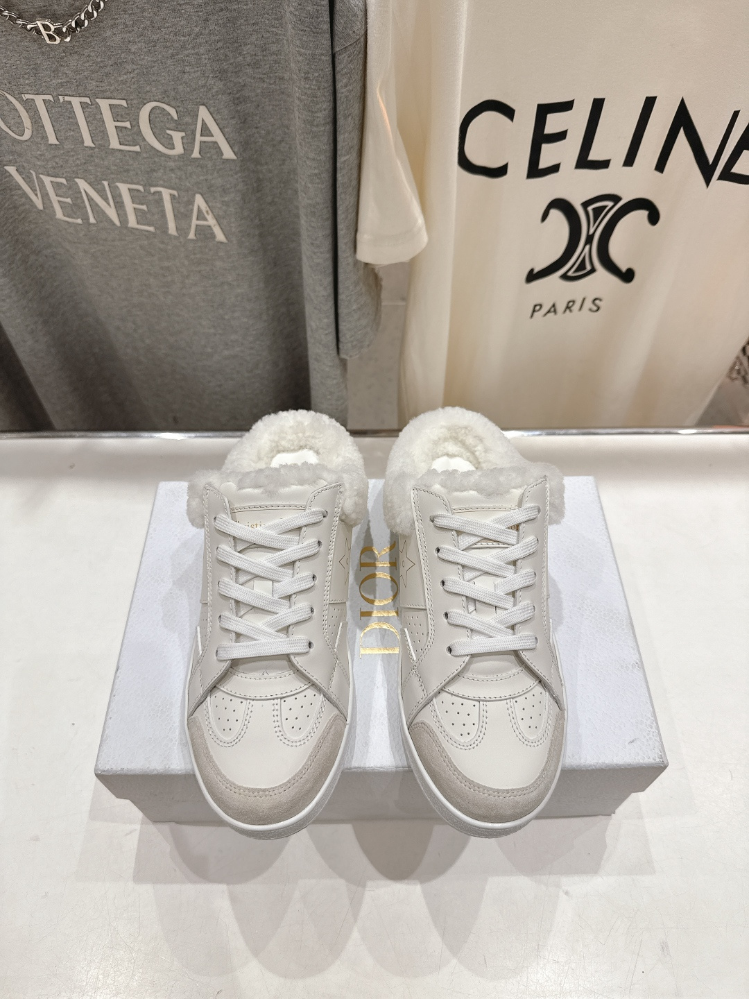 市场高版本 Dior Star 迪奥D家F037 2025ss秋冬新款半拖羊毛里休闲鞋小白鞋延续经久不衰