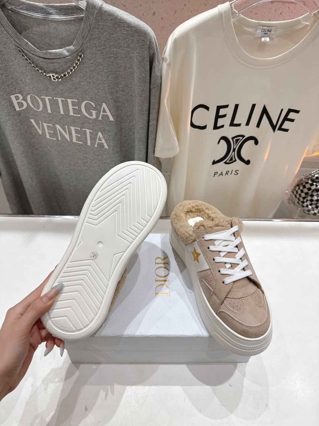 市场高版本 厚底 Dior Star 迪奥D家F037 2025ss秋冬新款半拖厚底羊毛里休闲鞋小白鞋延