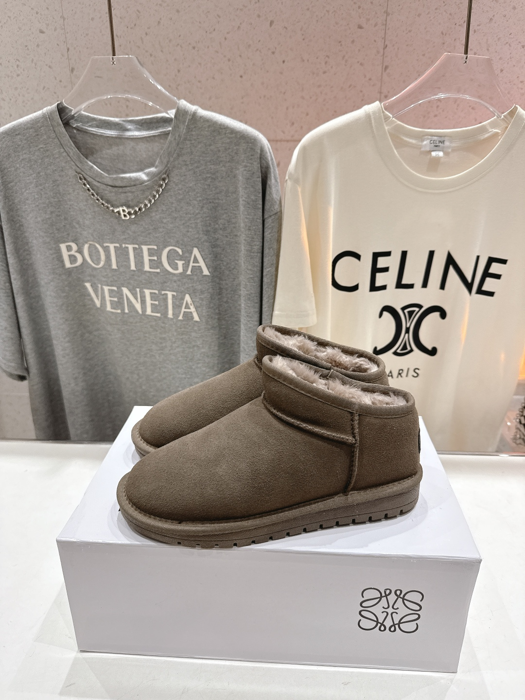 高版本出厂 Loewe/罗意威F036 25ss冬季最新毛里雪地靴毛毛靴小短靴～顶级版本 罗意威毛毛靴这