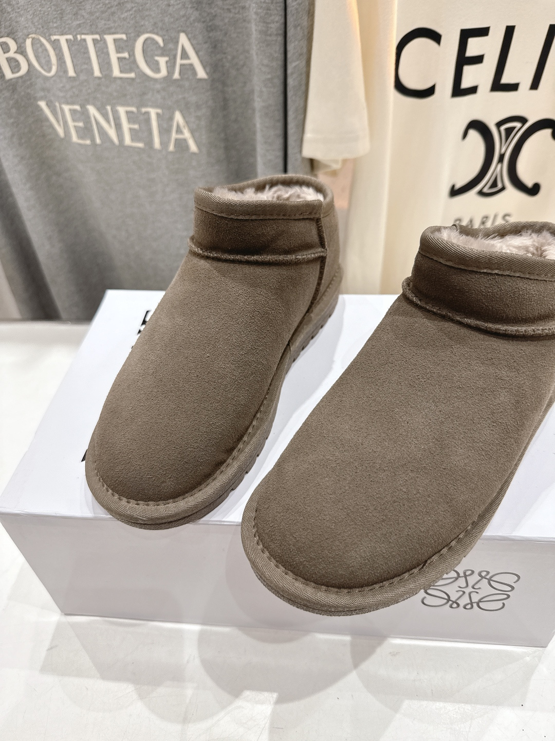 高版本出厂 Loewe/罗意威F036 25ss冬季最新毛里雪地靴毛毛靴小短靴～顶级版本 罗意威毛毛靴这