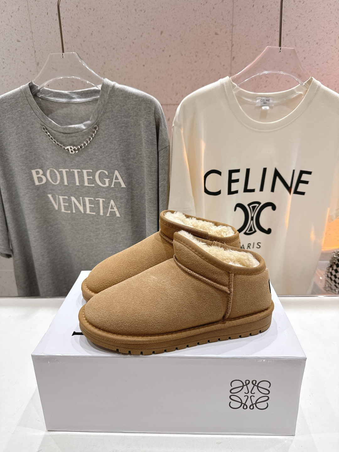 高版本出厂 Loewe/罗意威F036 25ss冬季最新毛里雪地靴毛毛靴小短靴～顶级版本 罗意威毛毛靴这