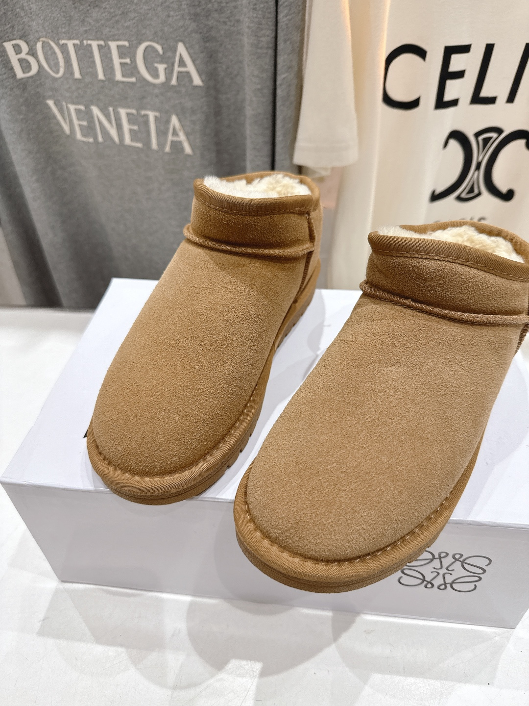 高版本出厂 Loewe/罗意威F036 25ss冬季最新毛里雪地靴毛毛靴小短靴～顶级版本 罗意威毛毛靴这