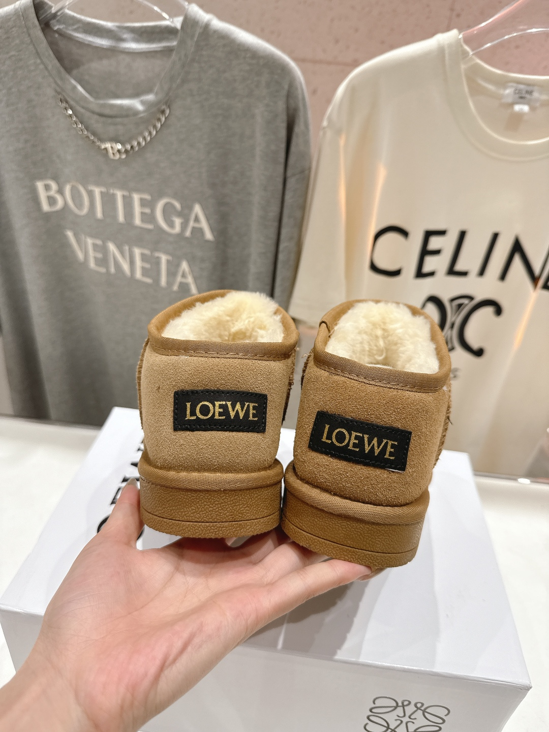 高版本出厂 Loewe/罗意威F036 25ss冬季最新毛里雪地靴毛毛靴小短靴～顶级版本 罗意威毛毛靴这