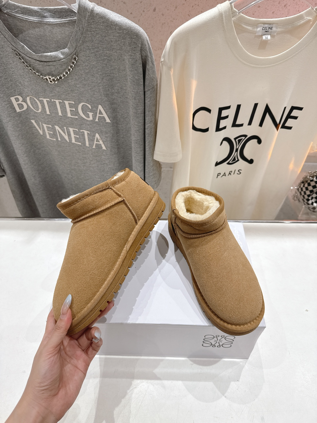 高版本出厂 Loewe/罗意威F036 25ss冬季最新毛里雪地靴毛毛靴小短靴～顶级版本 罗意威毛毛靴这