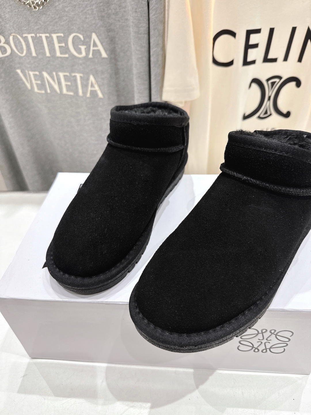 高版本出厂 Loewe/罗意威F036 25ss冬季最新毛里雪地靴毛毛靴小短靴～顶级版本 罗意威毛毛靴这