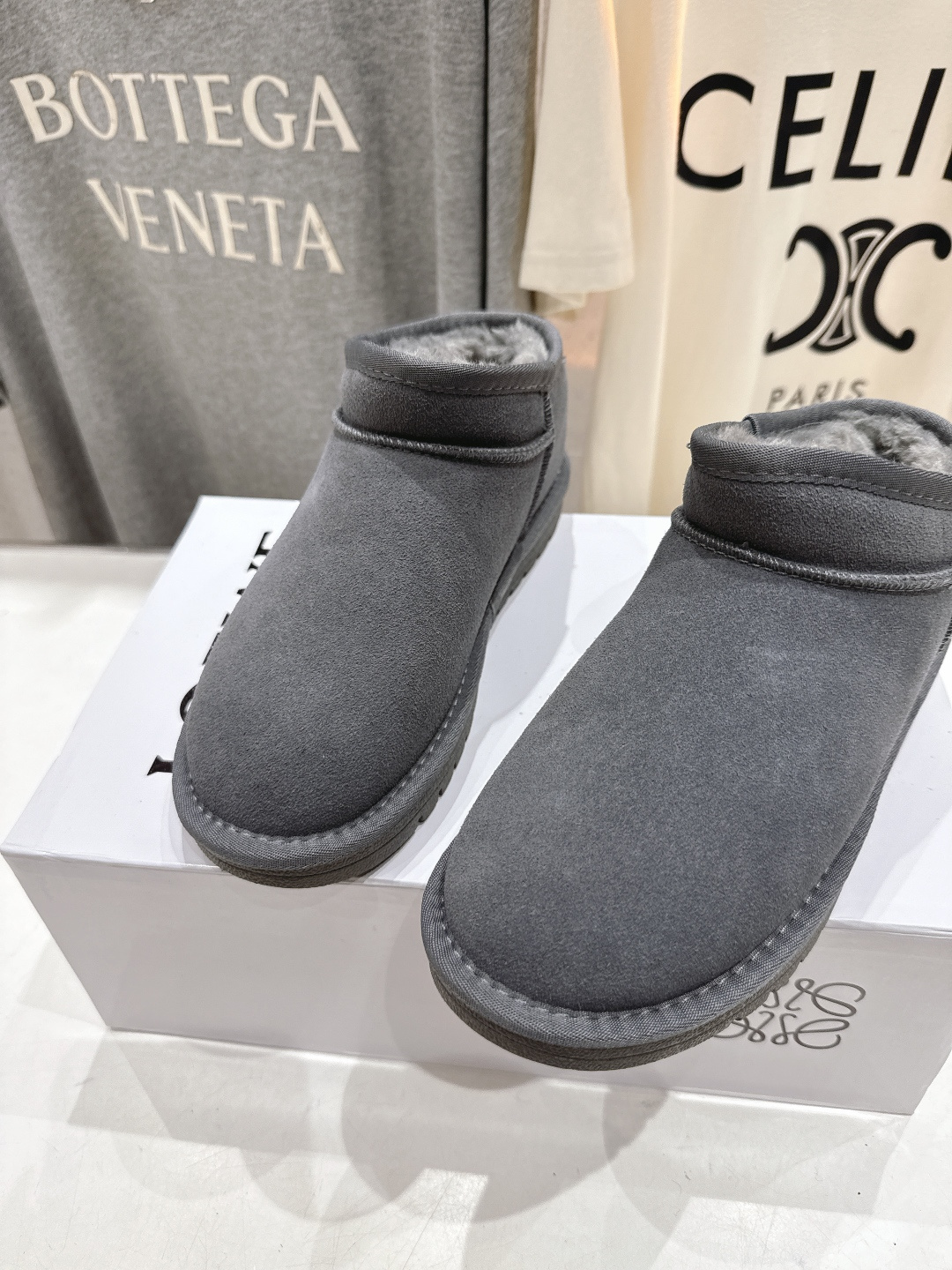 高版本出厂 Loewe/罗意威F036 25ss冬季最新毛里雪地靴毛毛靴小短靴～顶级版本 罗意威毛毛靴这