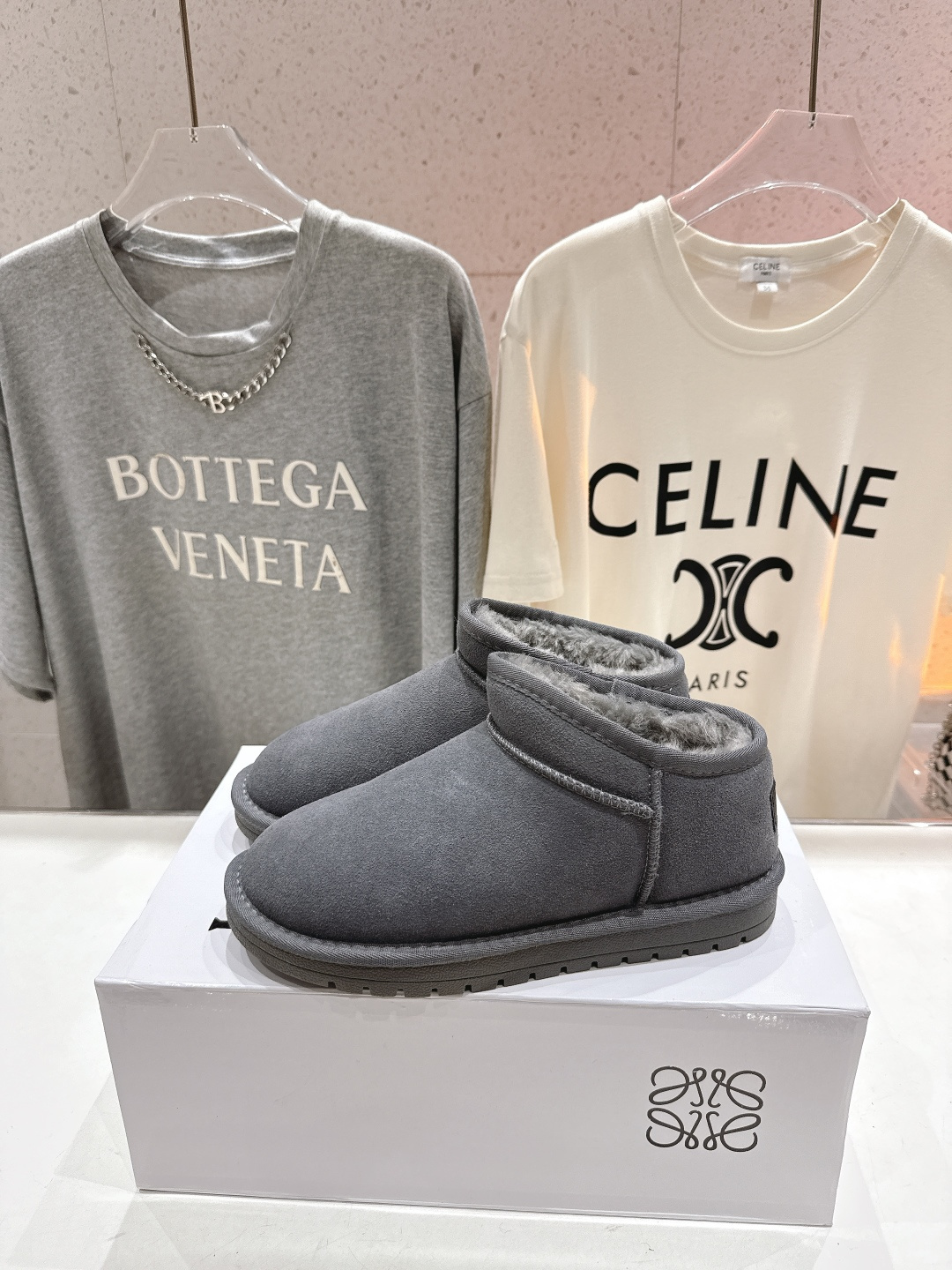 高版本出厂 Loewe/罗意威F036 25ss冬季最新毛里雪地靴毛毛靴小短靴～顶级版本 罗意威毛毛靴这