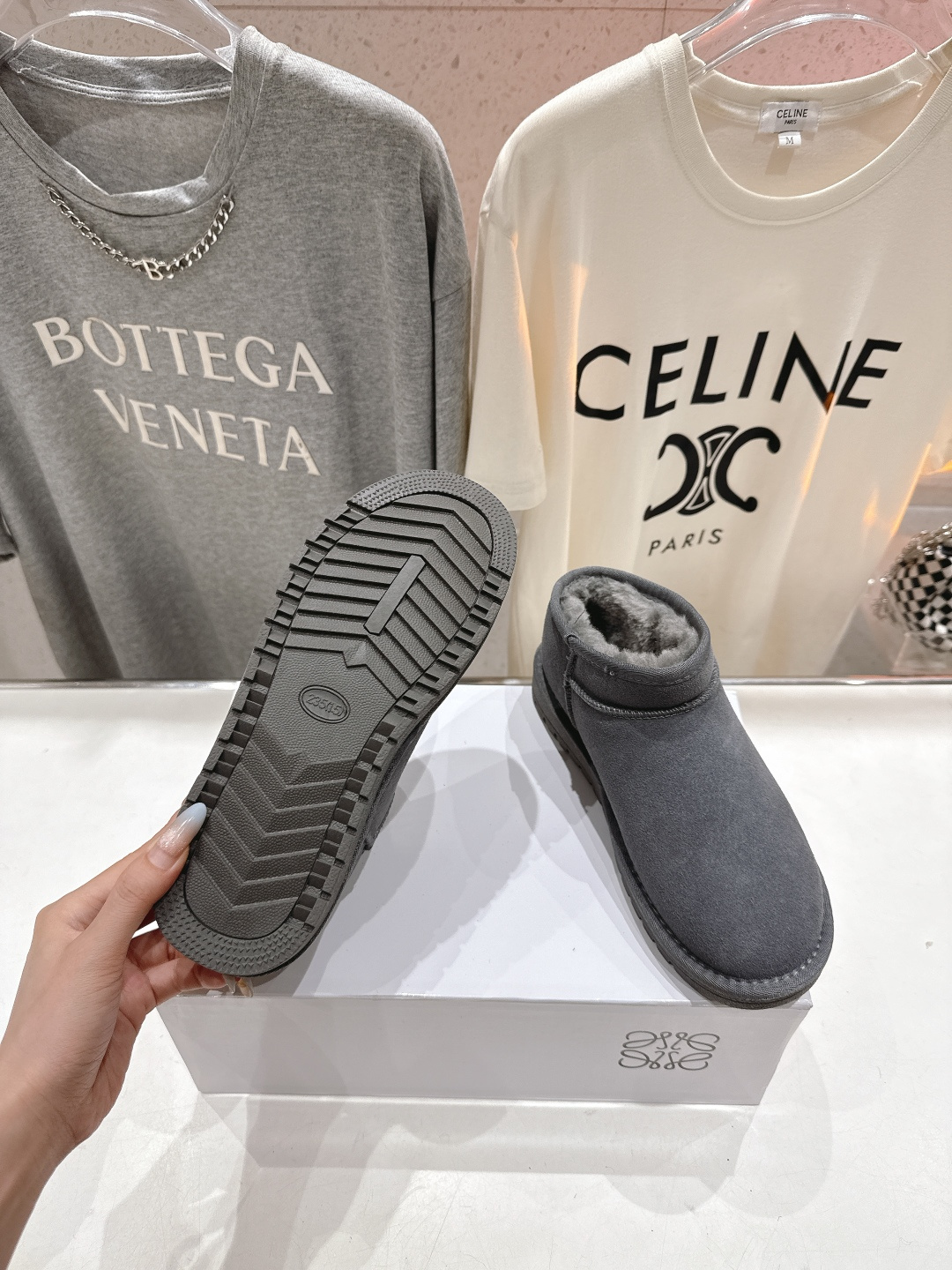 高版本出厂 Loewe/罗意威F036 25ss冬季最新毛里雪地靴毛毛靴小短靴～顶级版本 罗意威毛毛靴这