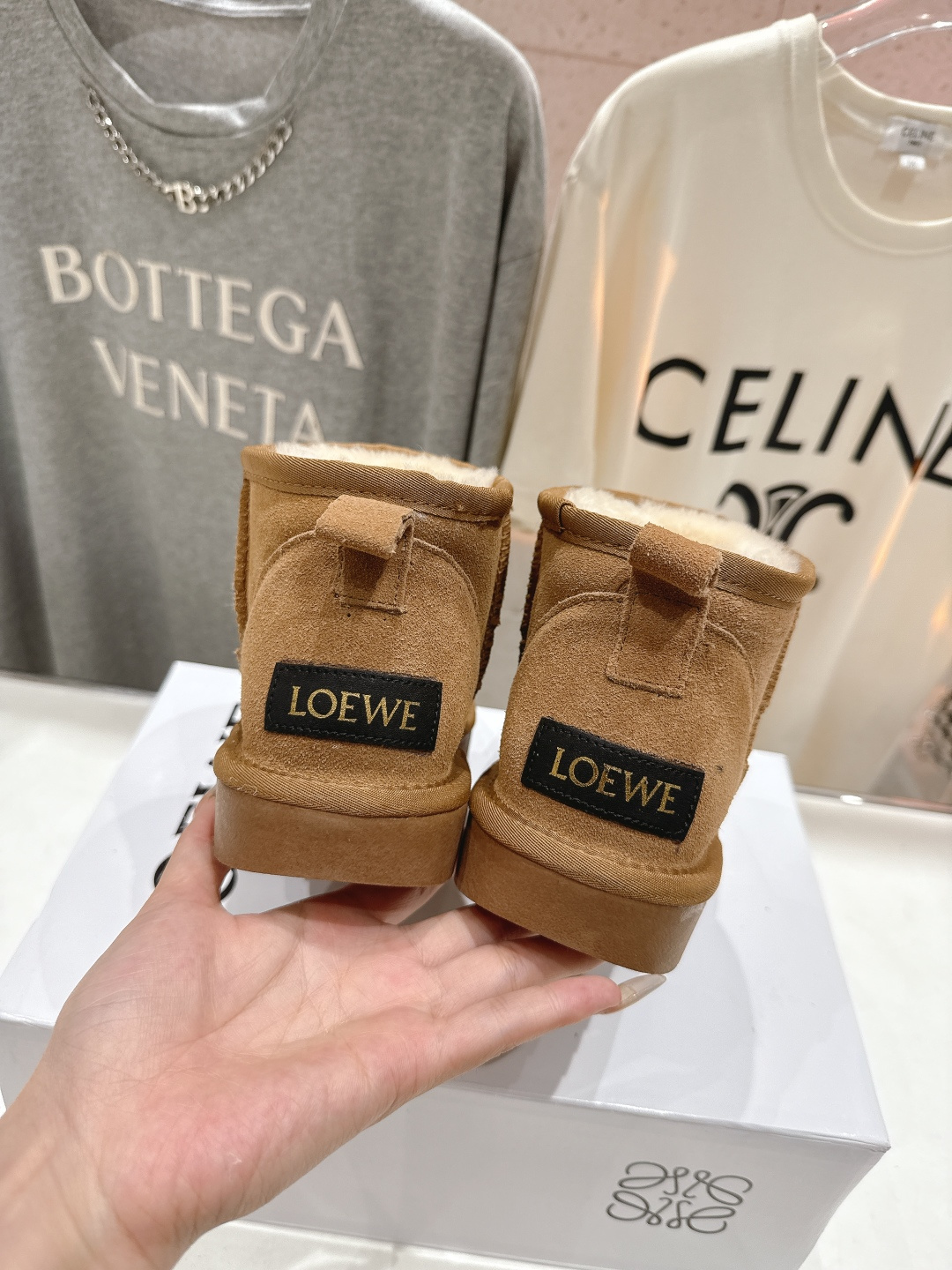 高版本出厂 Loewe/罗意威F036 25ss冬季最新毛里雪地靴毛毛靴小短靴～顶级版本 罗意威毛毛靴这