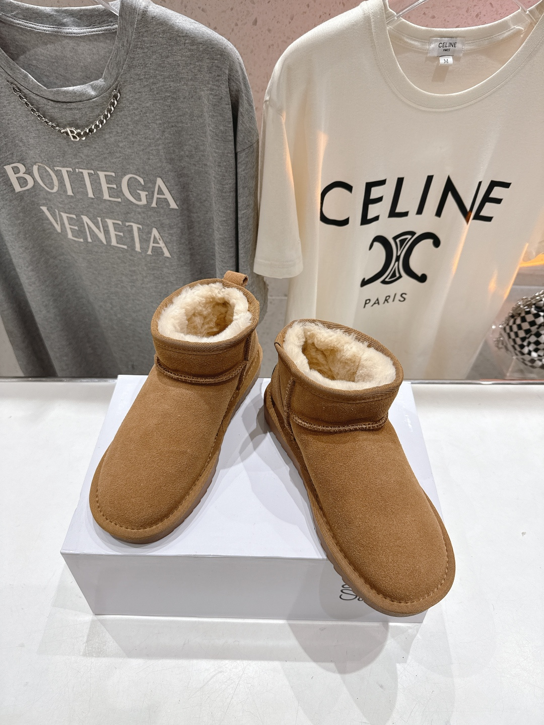 高版本出厂 Loewe/罗意威F036 25ss冬季最新毛里雪地靴毛毛靴小短靴～顶级版本 罗意威毛毛靴这