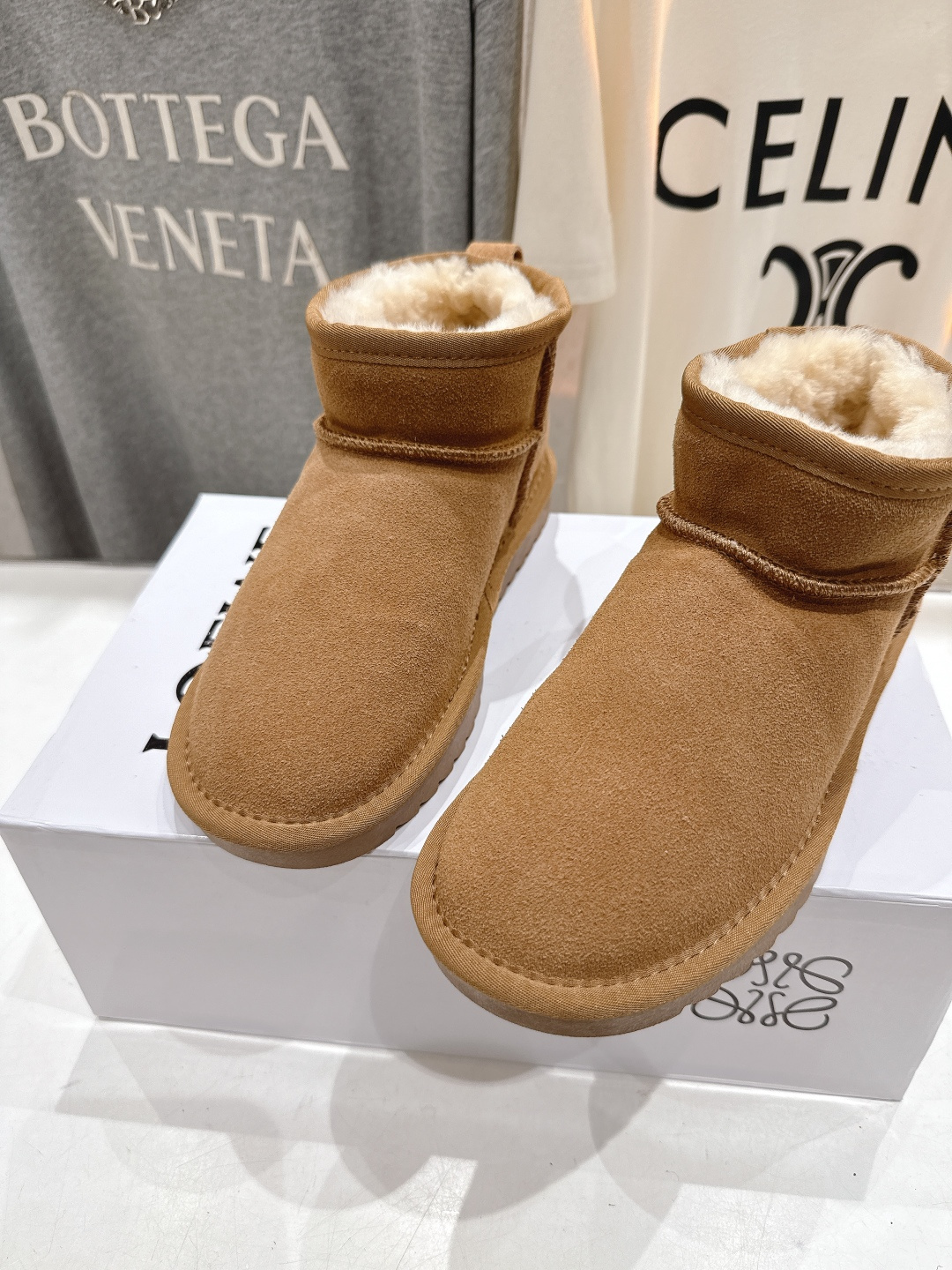 高版本出厂 Loewe/罗意威F036 25ss冬季最新毛里雪地靴毛毛靴小短靴～顶级版本 罗意威毛毛靴这