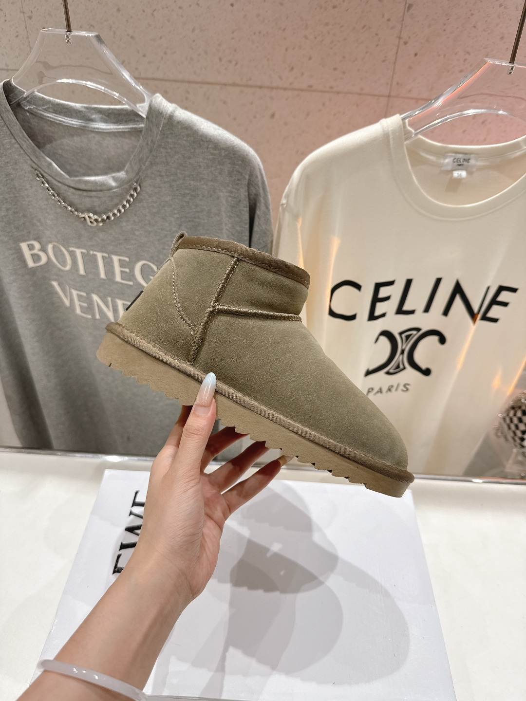 高版本出厂 Loewe/罗意威F036 25ss冬季最新毛里雪地靴毛毛靴小短靴～顶级版本 罗意威毛毛靴这