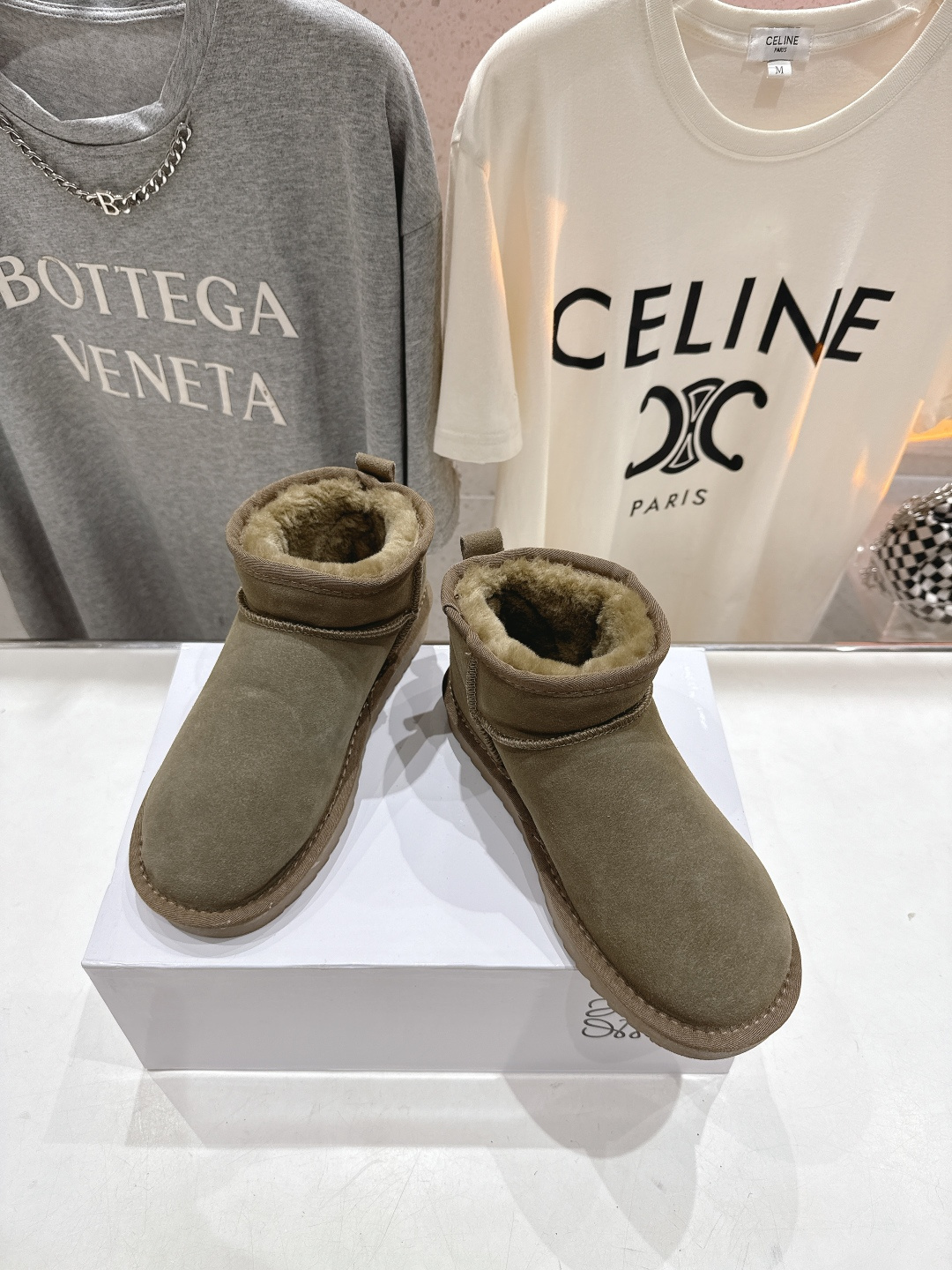 高版本出厂 Loewe/罗意威F036 25ss冬季最新毛里雪地靴毛毛靴小短靴～顶级版本 罗意威毛毛靴这