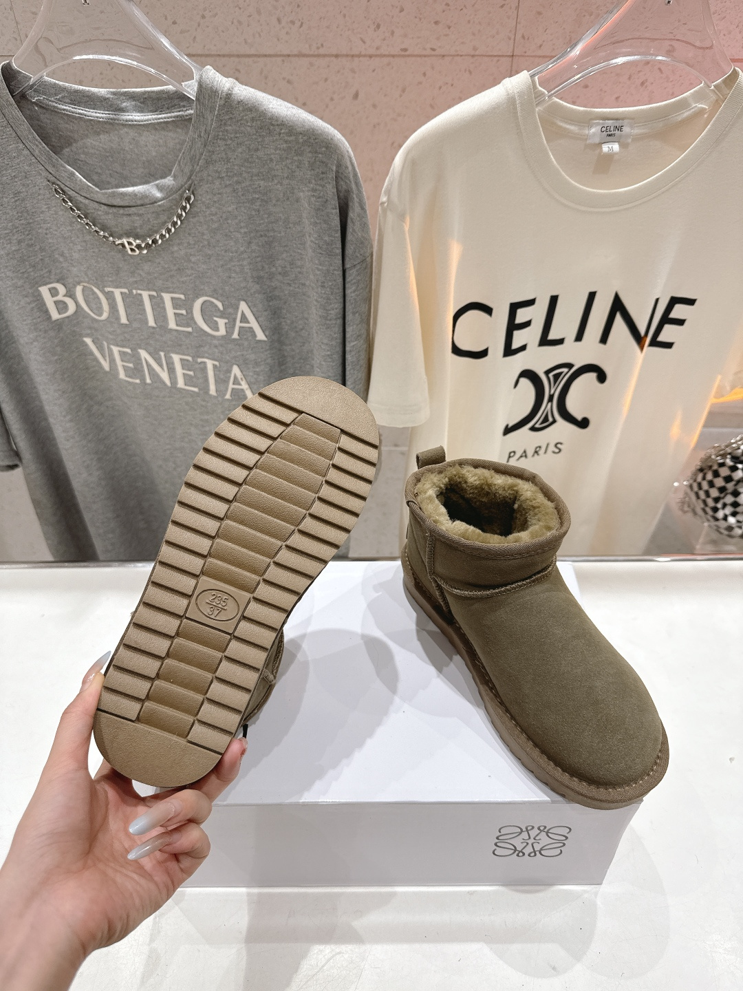 高版本出厂 Loewe/罗意威F036 25ss冬季最新毛里雪地靴毛毛靴小短靴～顶级版本 罗意威毛毛靴这