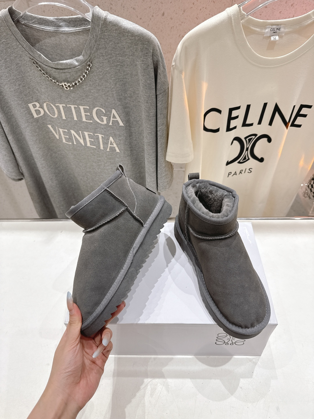 高版本出厂 Loewe/罗意威F036 25ss冬季最新毛里雪地靴毛毛靴小短靴～顶级版本 罗意威毛毛靴这