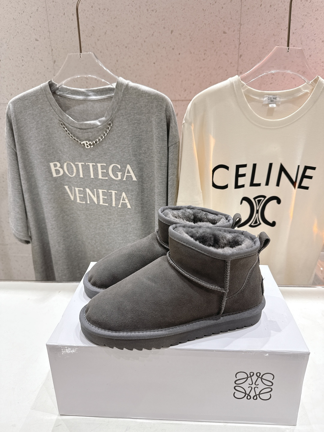 高版本出厂 Loewe/罗意威F036 25ss冬季最新毛里雪地靴毛毛靴小短靴～顶级版本 罗意威毛毛靴这