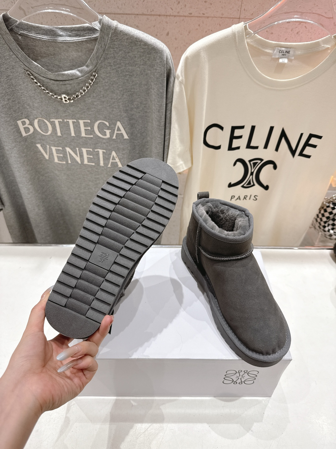 高版本出厂 Loewe/罗意威F036 25ss冬季最新毛里雪地靴毛毛靴小短靴～顶级版本 罗意威毛毛靴这