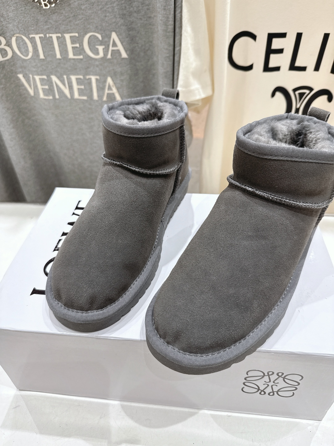 高版本出厂 Loewe/罗意威F036 25ss冬季最新毛里雪地靴毛毛靴小短靴～顶级版本 罗意威毛毛靴这